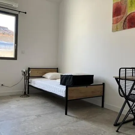 Maison De Village Avec Patio *