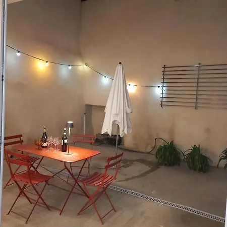 Maison De Village Avec Patio *